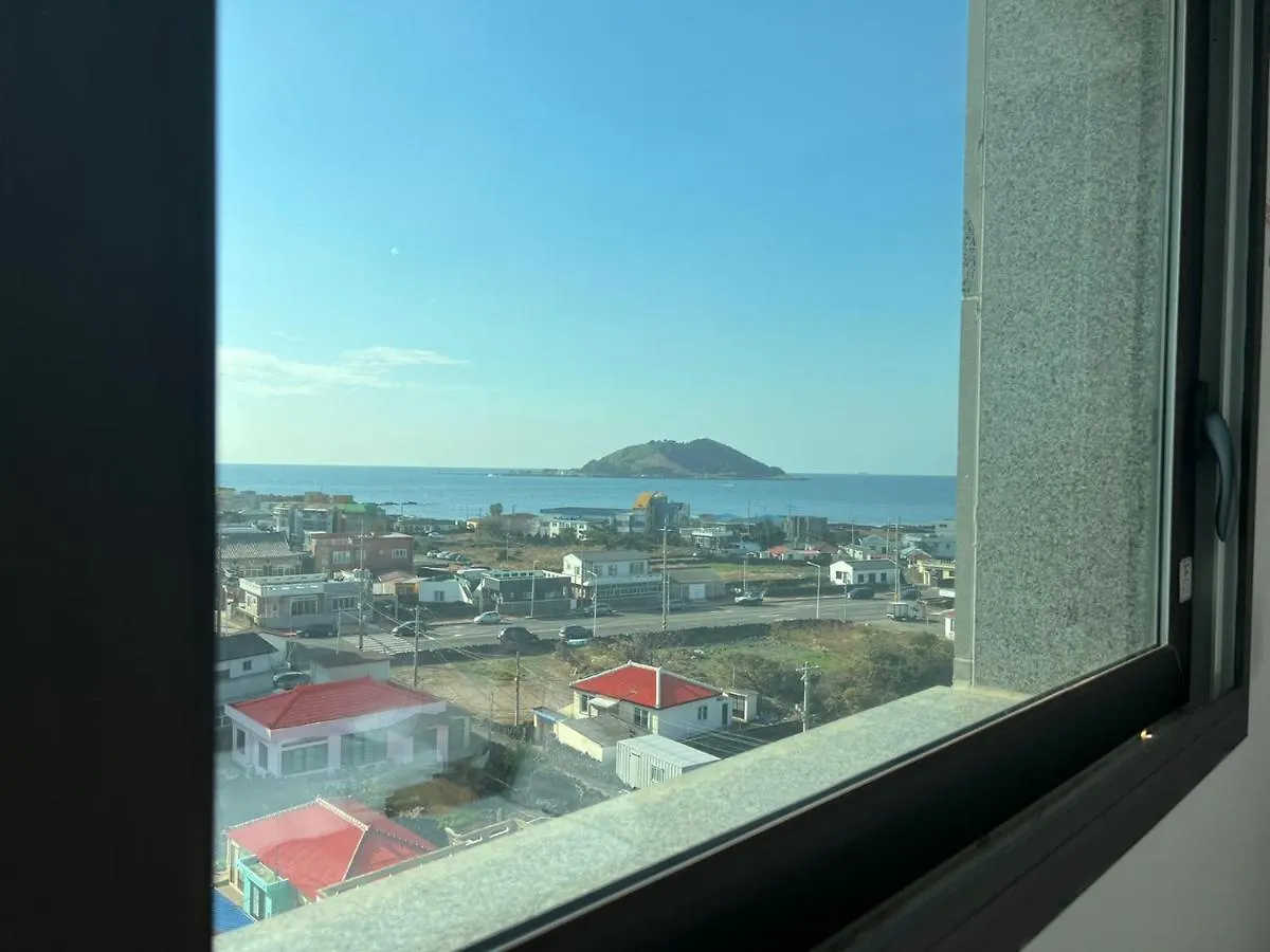 Aroomi Hotel Hyupjae Jeju 2*,  South Korea