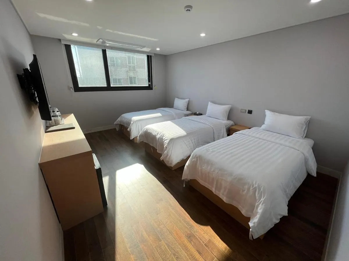 Aroomi Hotel Hyupjae Jeju
