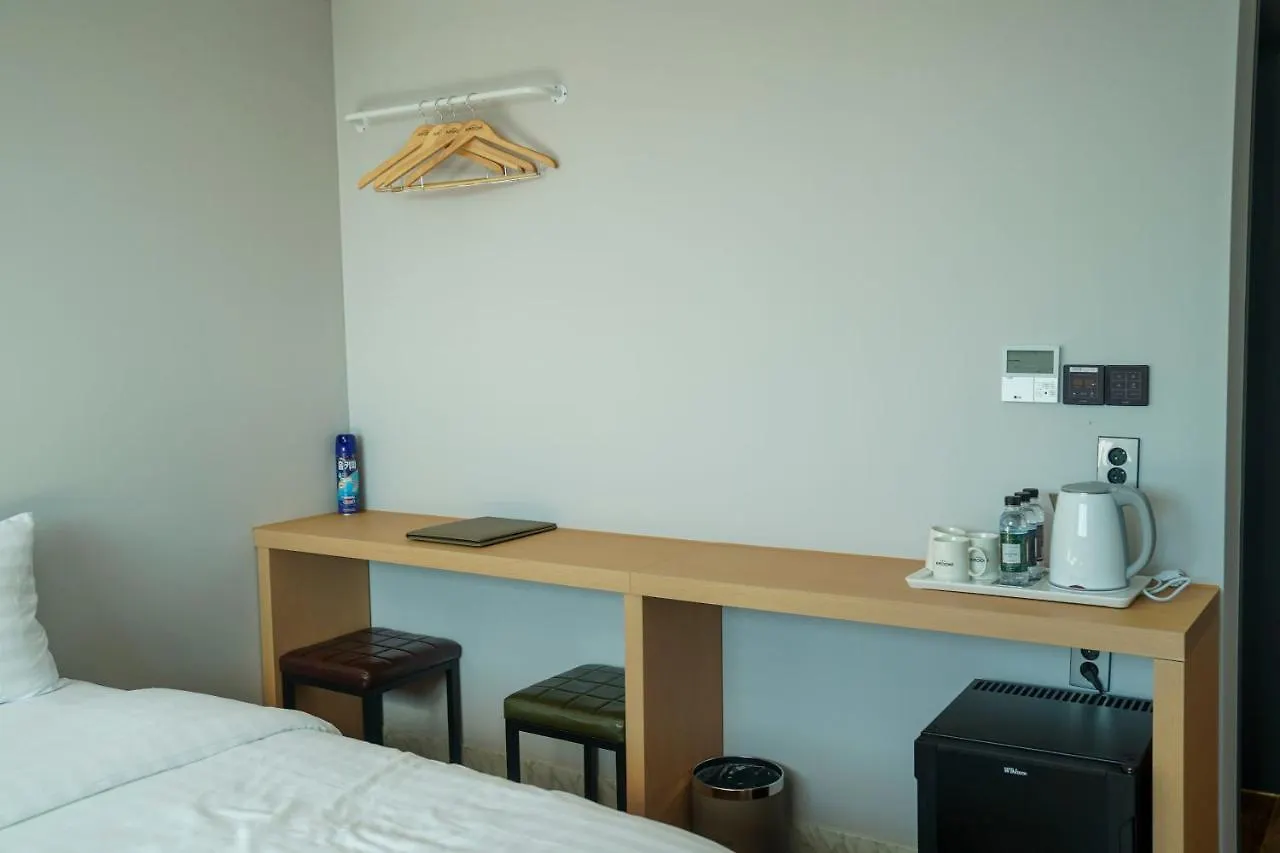 **  Aroomi Hotel Hyupjae Jeju South Korea