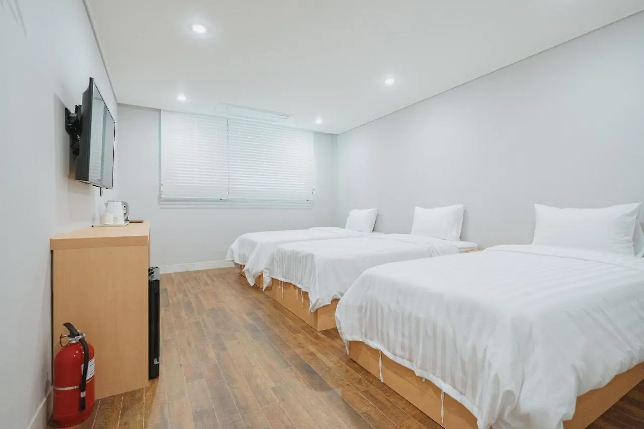 Aroomi Hotel Hyupjae Jeju
